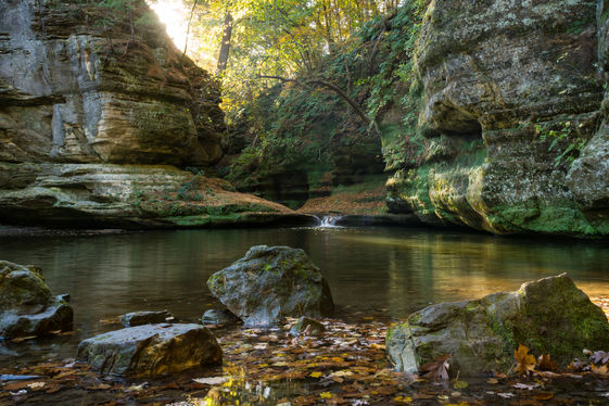 Water cascade in Illinois Canyon.  Starved Rock State Park, Illinois, USA.