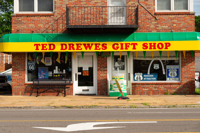 Exterior of the Ted Drewes Gift Shop on historic Route 66 in St. Louis, Missouri, USA.