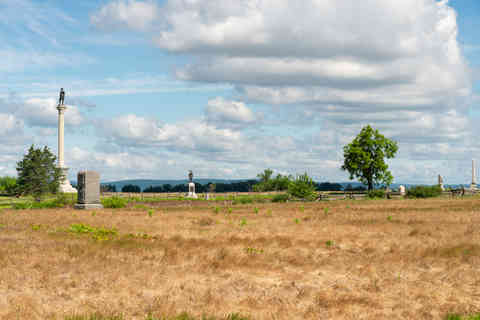 Battlefield and monuments at Gettysburg National Military Park in Gettysburg, Pennsylvania, USA.