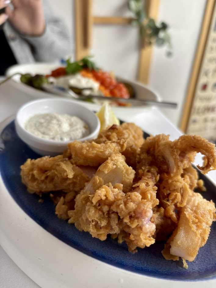 No rubber bands. No soggy graveyard underneath. Just clean, crisp mercy.