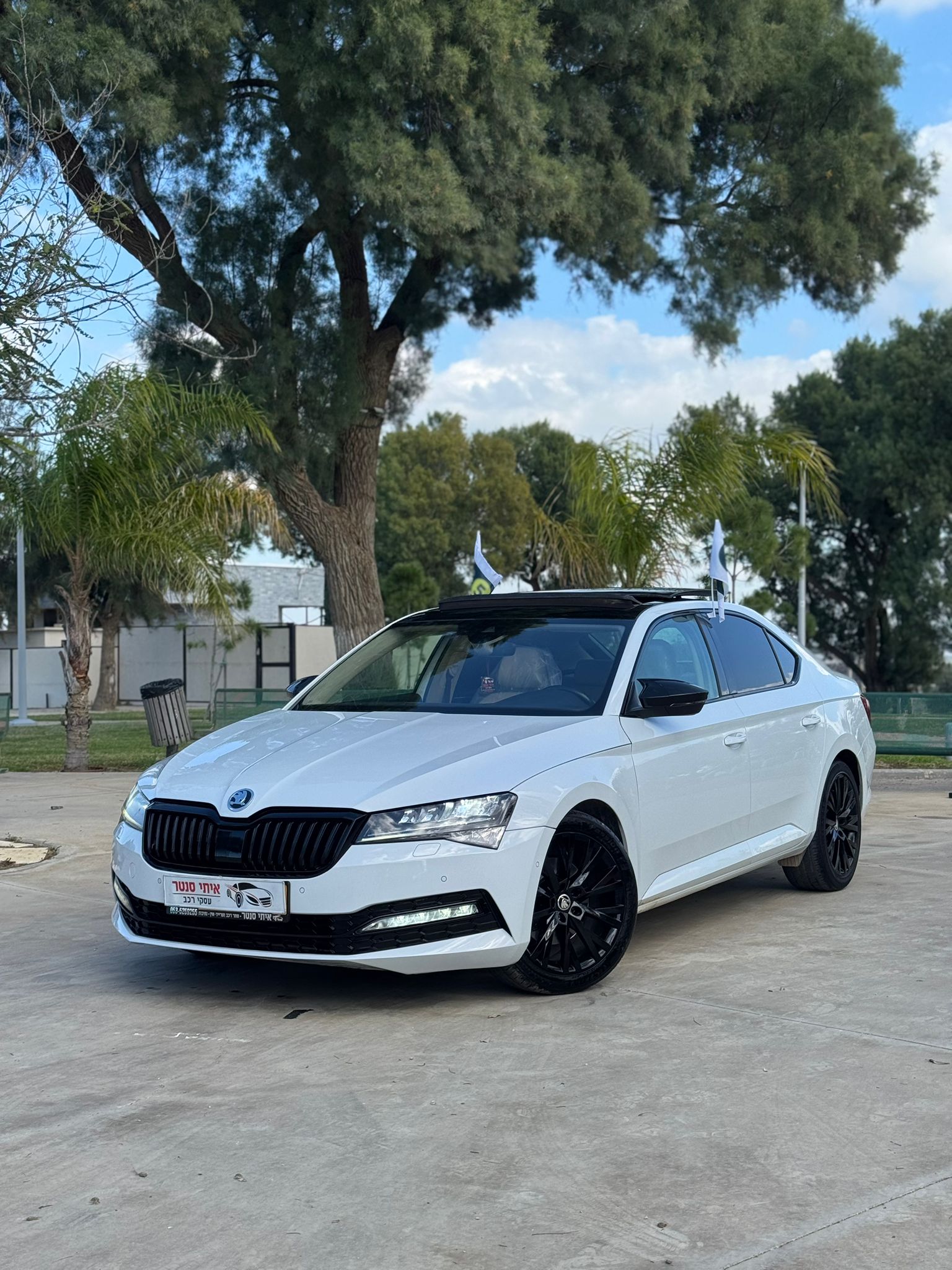 תמונות רכב סקודה SUPERB FL