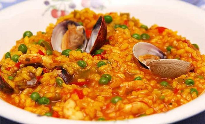 Arroz a la marinera cubano (Ing para 6 porciones)
