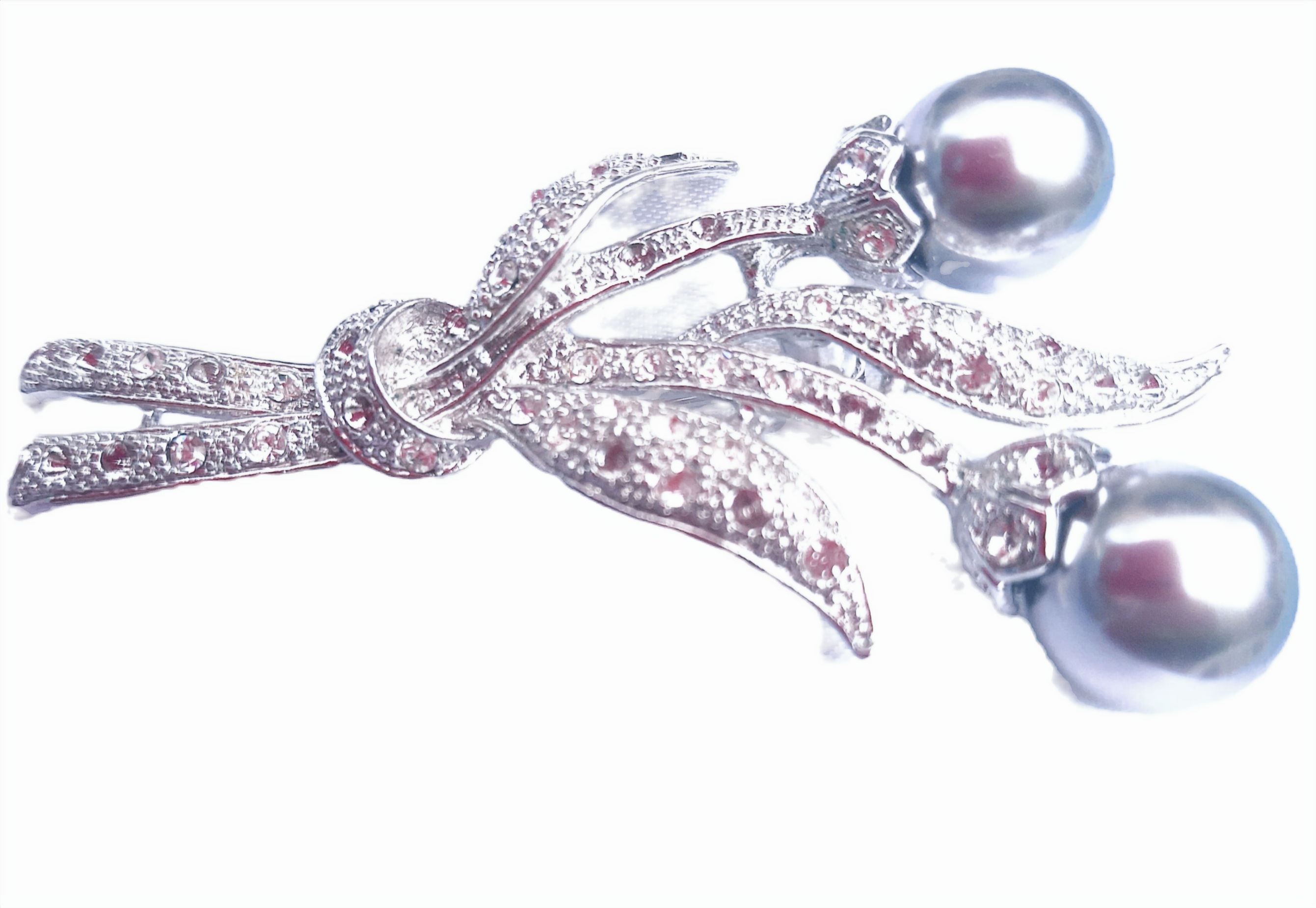 Broche perlas y cristal