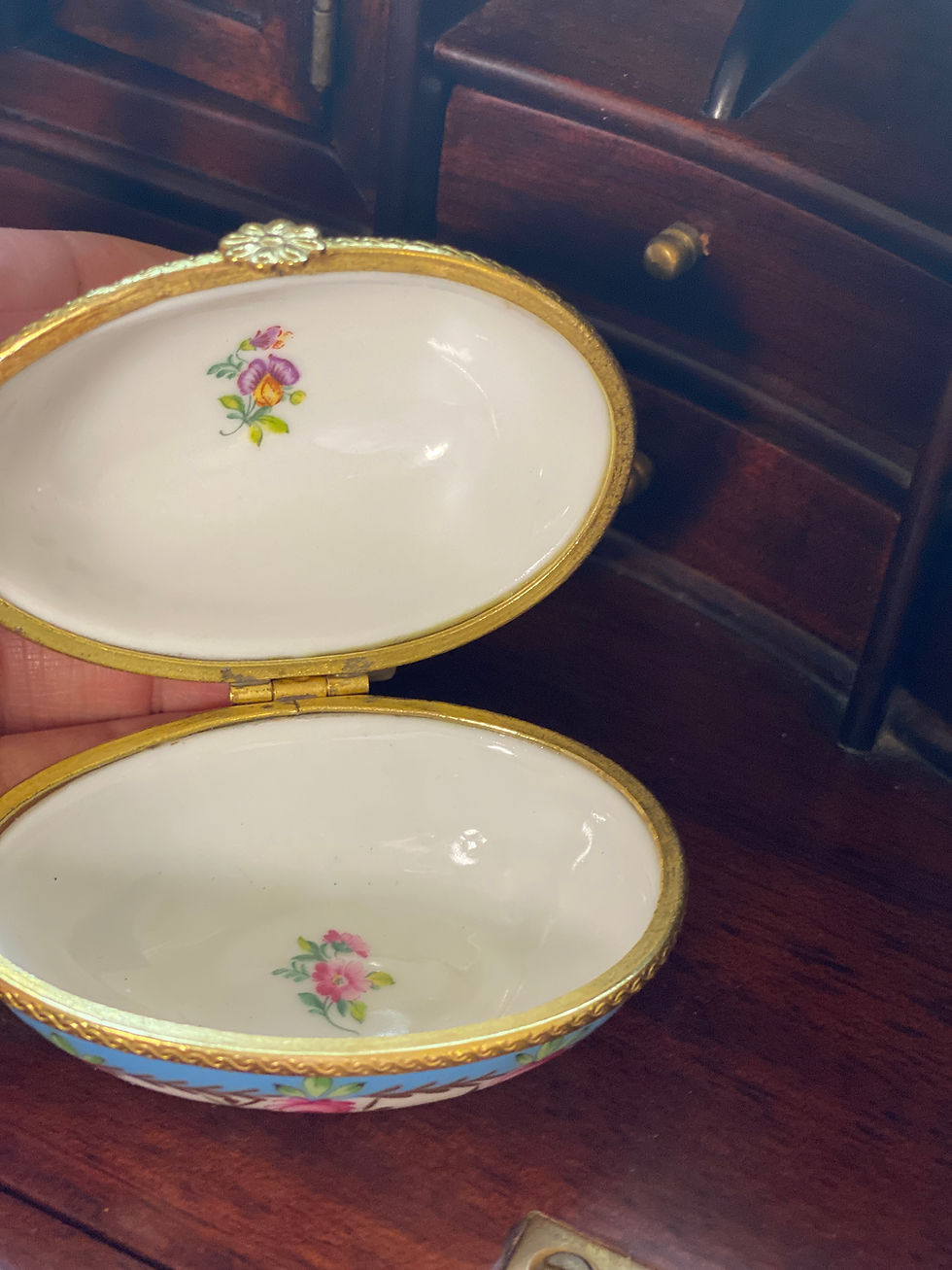 Thumbnail: Limoges China Egg