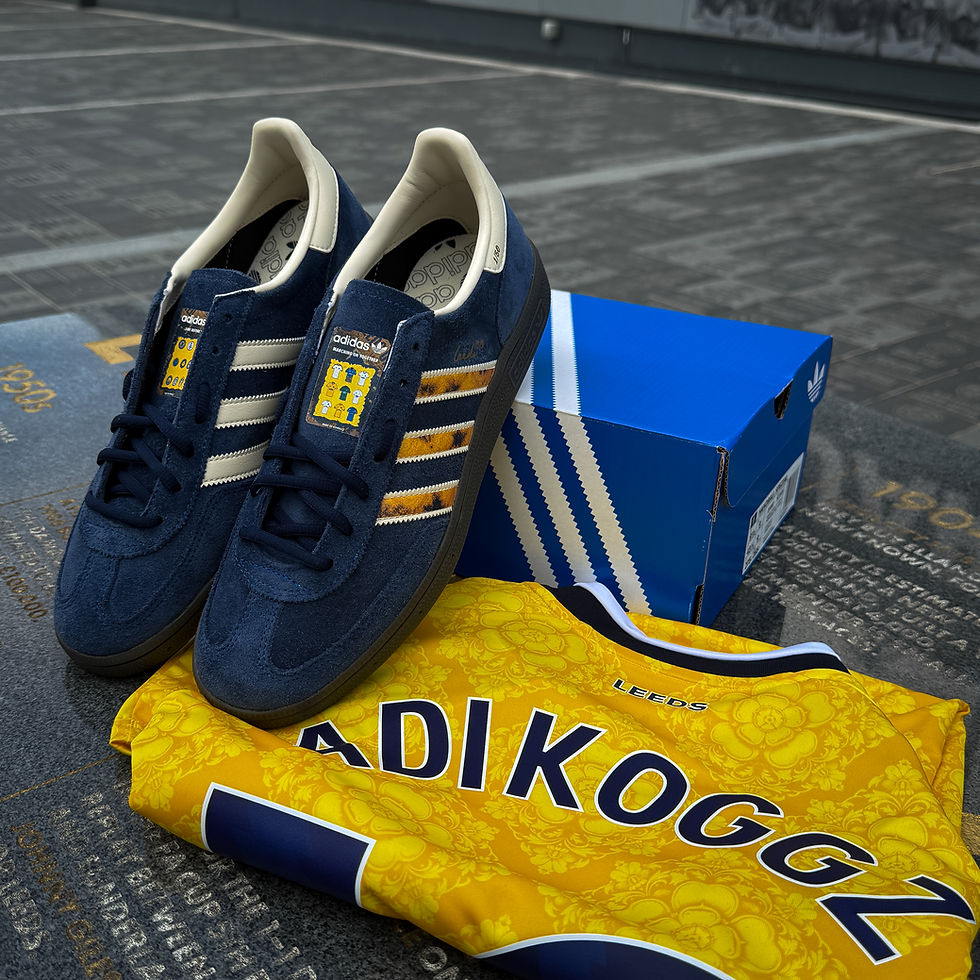 Thumbnail: LEEDS UNITED (DECADES) TRAINERS