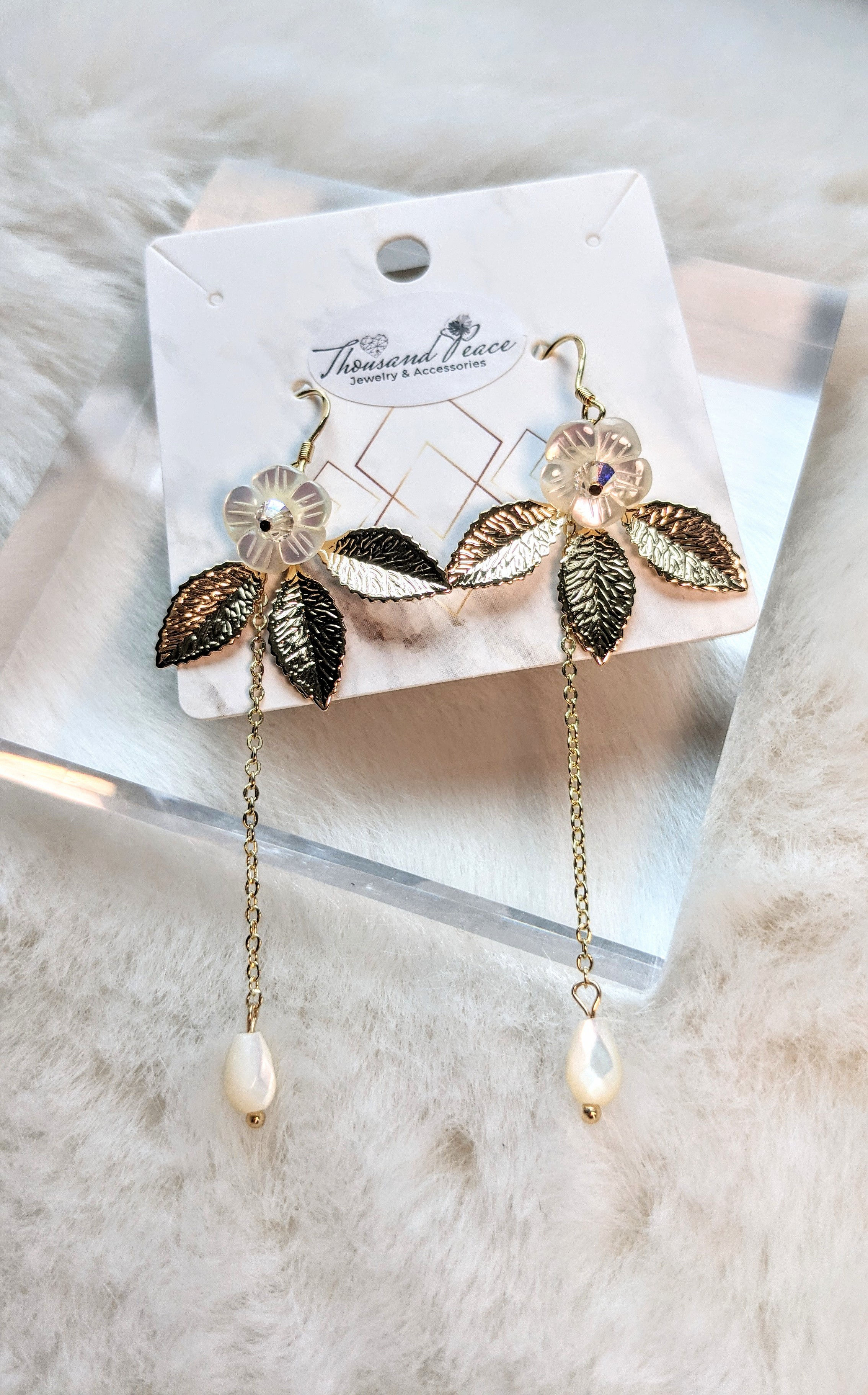 耳環、貝殼珍珠(12mm/4*7mm))、SWAROSKI水晶(4mm)、包14K金