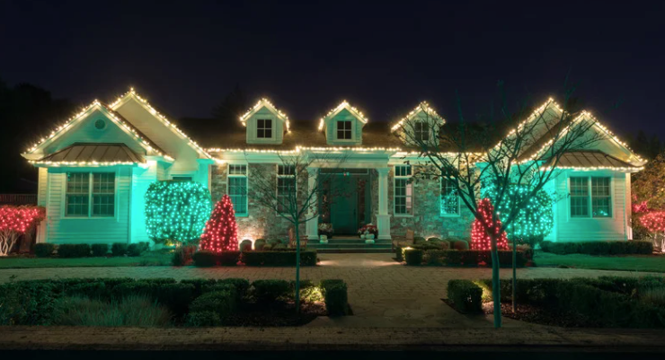 When to Install Holiday Lights