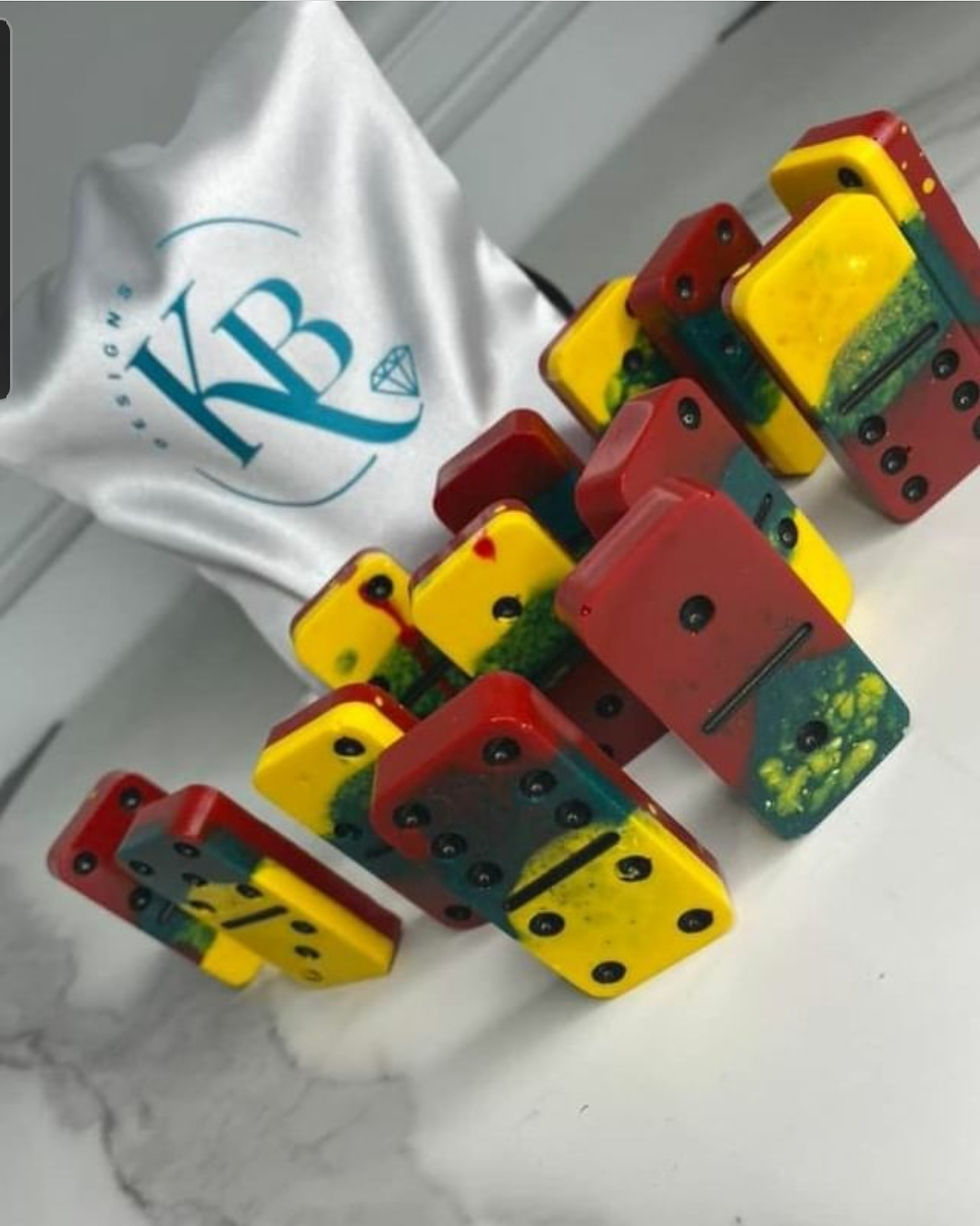 Thumbnail: Domino Set
