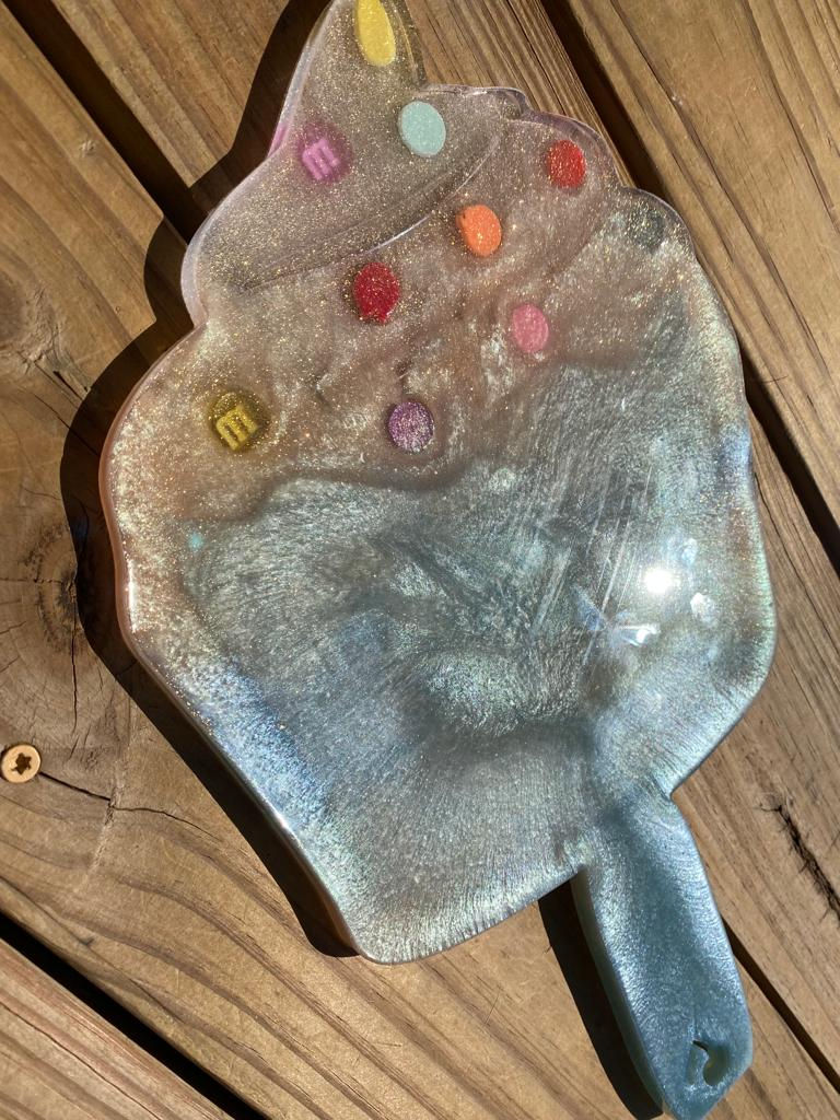 Thumbnail: Cupcake Mirror With Candy