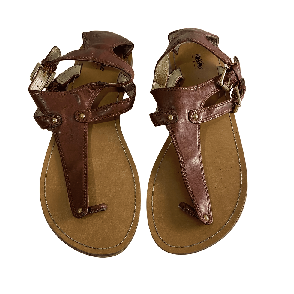 Mossimo Women’s US Size 10 Brown Synthetic Leather Sandals Top View