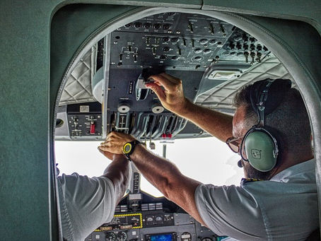 What Is The Warning System for Airlines? Types and Function Overview