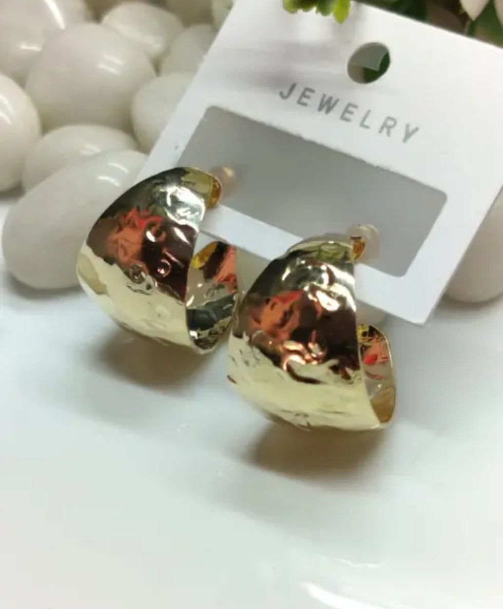 Thumbnail: Golden Textured Western Hoops