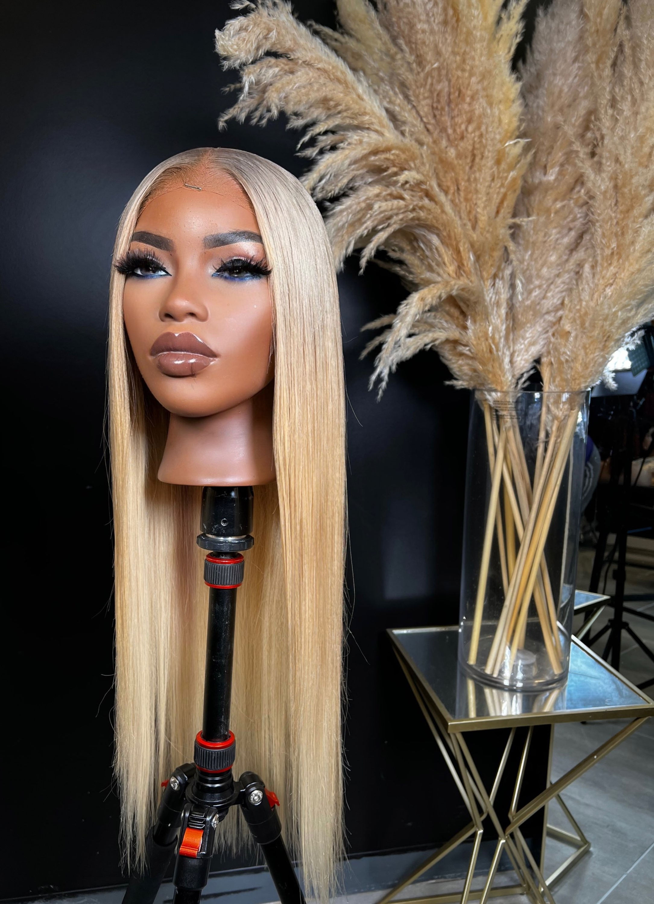 30”-5x5 Toned 613 Wig