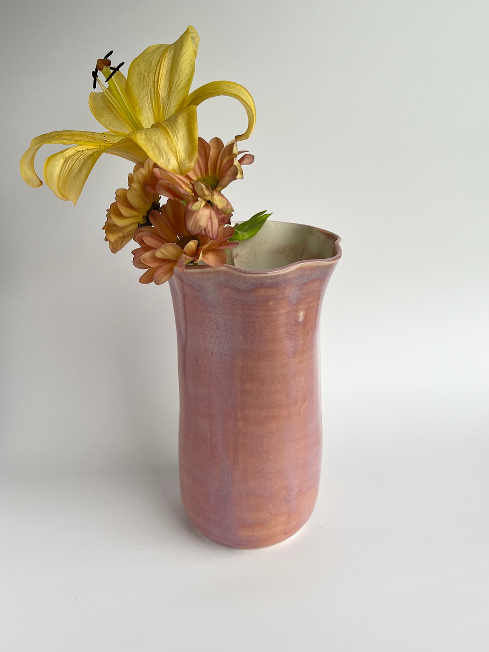 Thumbnail: Vase - Pink and White Waved Rim 8"