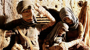 25-frame1_LA VALLA.jpg