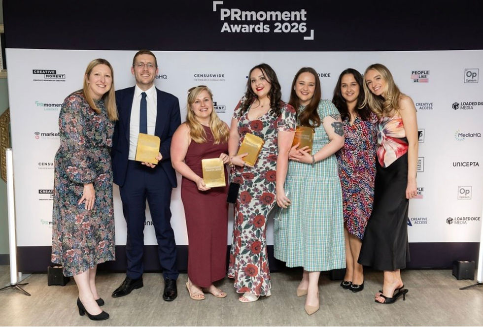 Yasper and Umpf team members pose with their awards