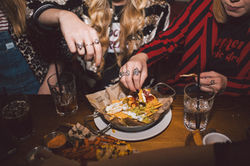 Serata solo donne