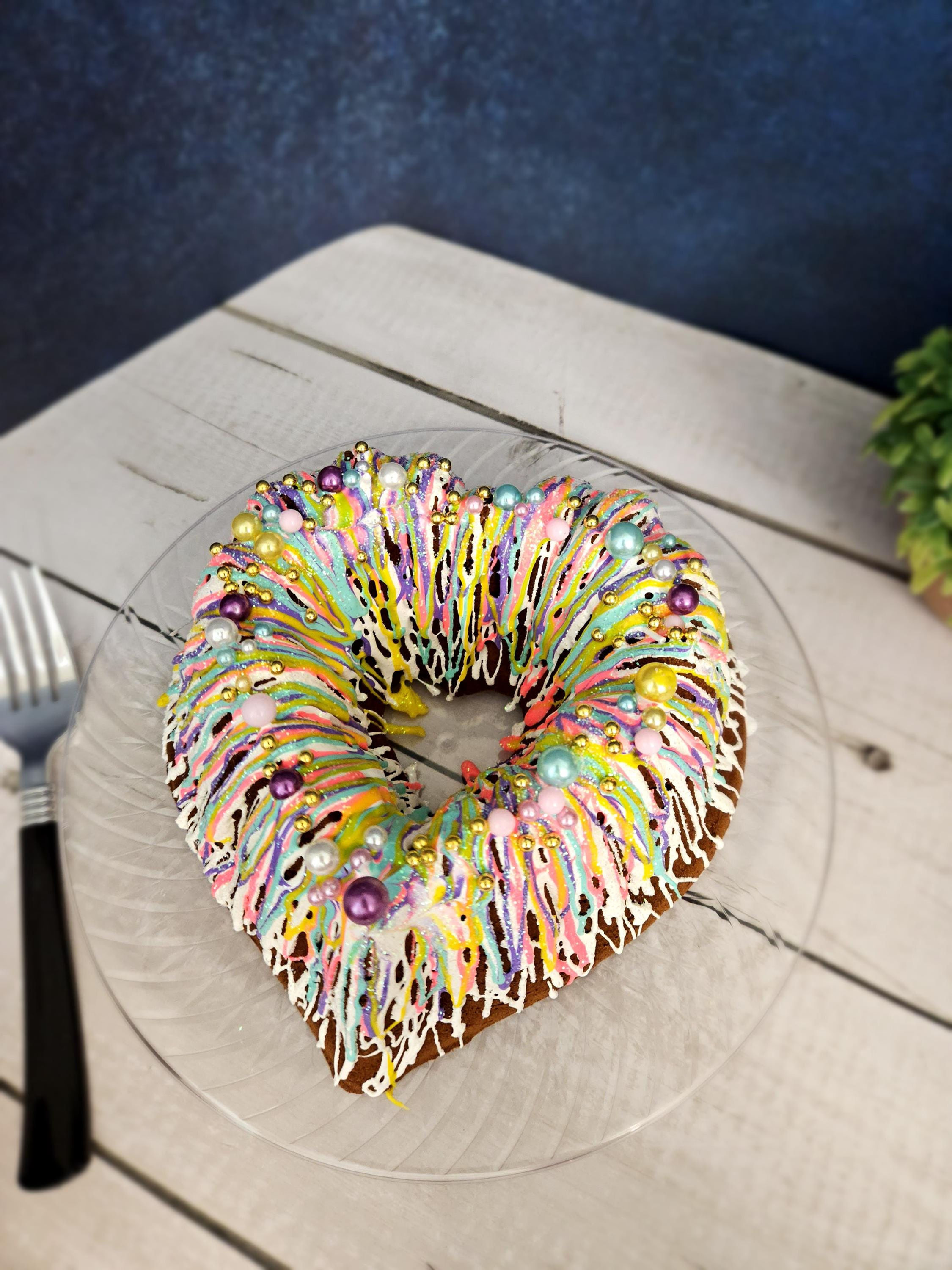 Faux Heart Bundt Cake: Pastel Drizzle, Cinnamon Scented