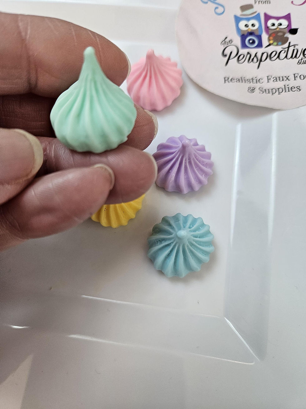 Thumbnail: Fake Merigue Cabochons: Craft Embellishments, 5 Pieces