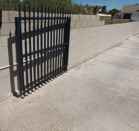 Thumbnail: Motorised Gates