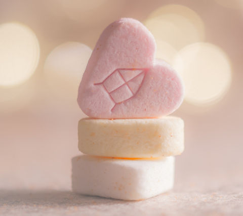 Natural soap enriched with astaxanthin