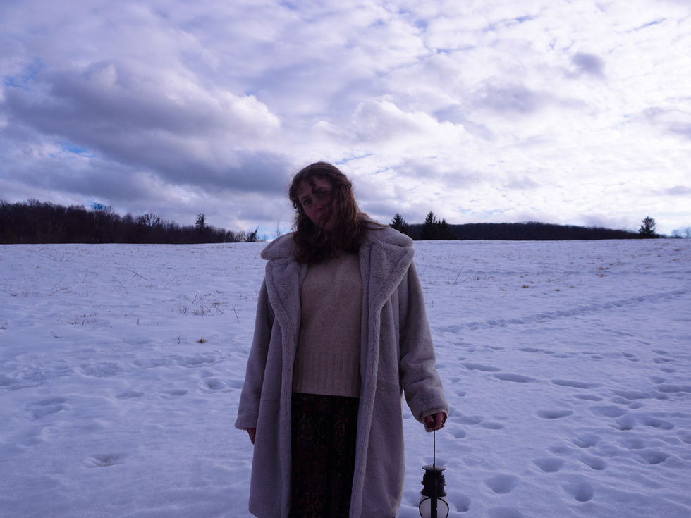 Eliza Peterson photographed by Lara Cruzado