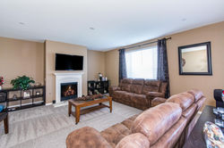 37656 Needlegrass-int-14