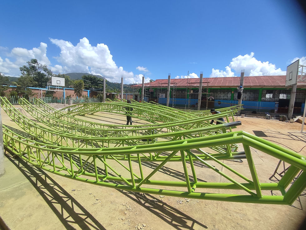 Construcción de cobertura metálica