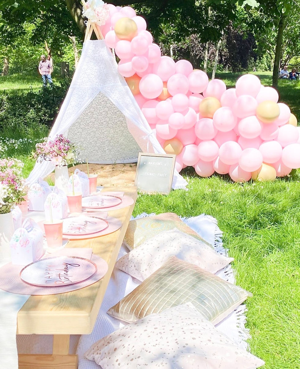 Mobile Boho Picnic & Play