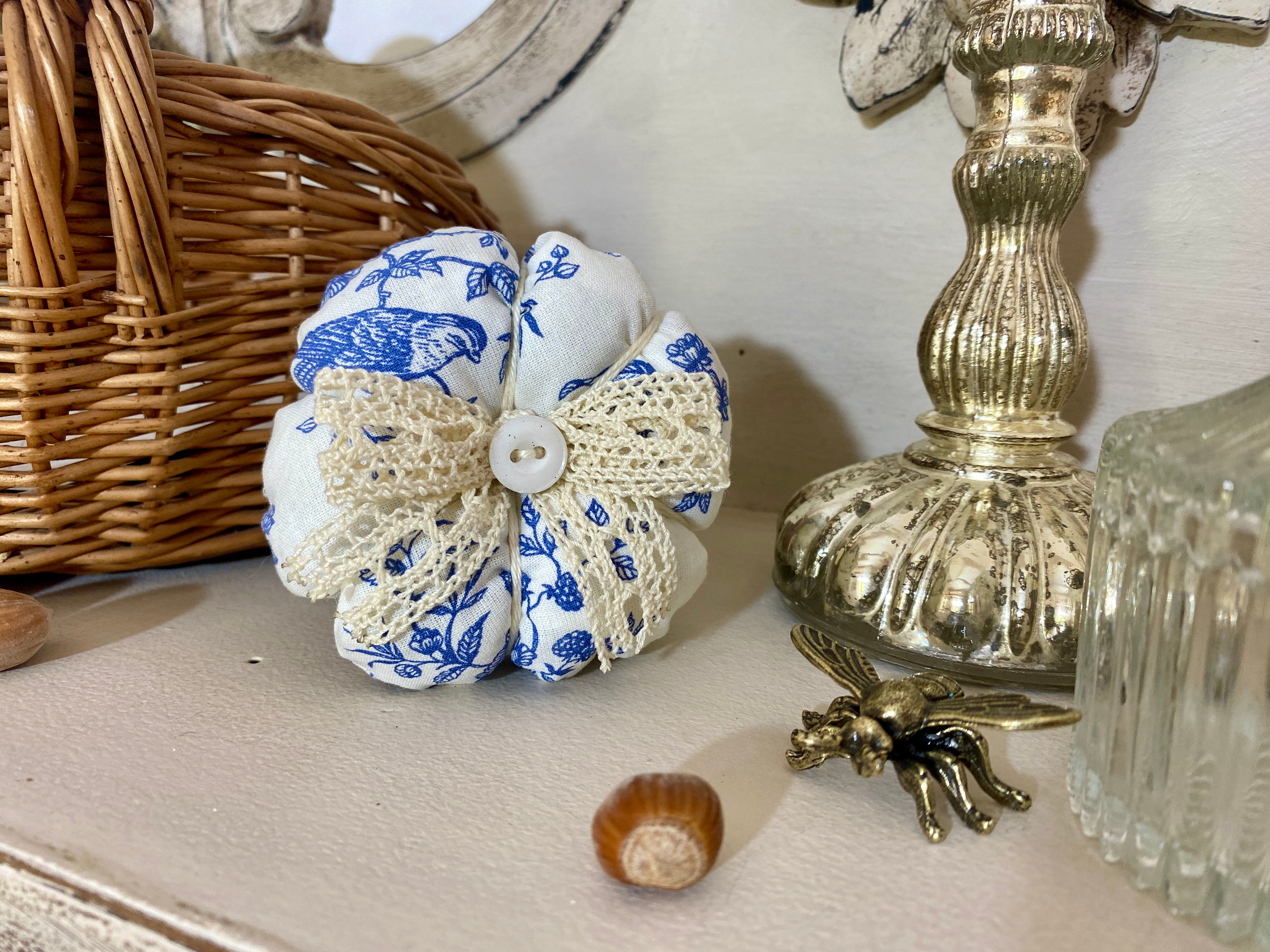 Cushion scented with lavender from Provence