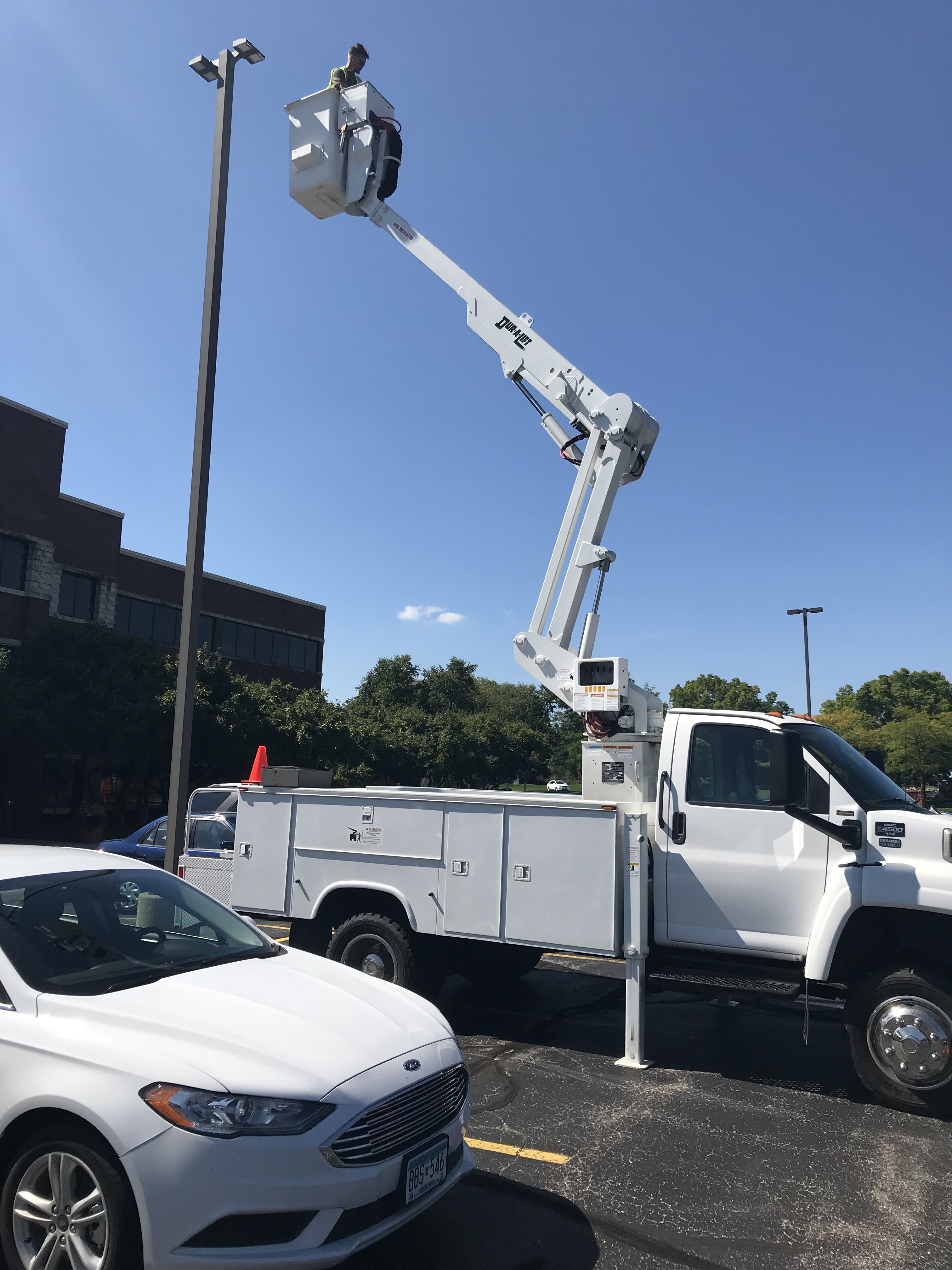 400 watt parking lot lights to LED