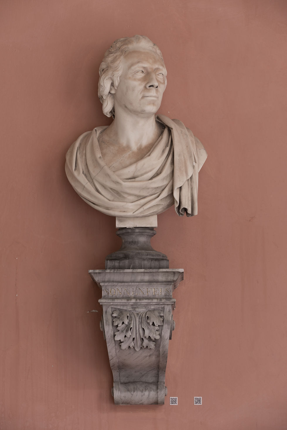 Josef_von_Sonnenfels_(Nr._4)_-_bust_in_the_Arkadenhof,_University_of_Vienna_-_0204.jpg