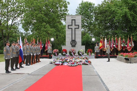 Ústredné oslavy 80. výročia oslobodenia spod jarma fašizmu ...