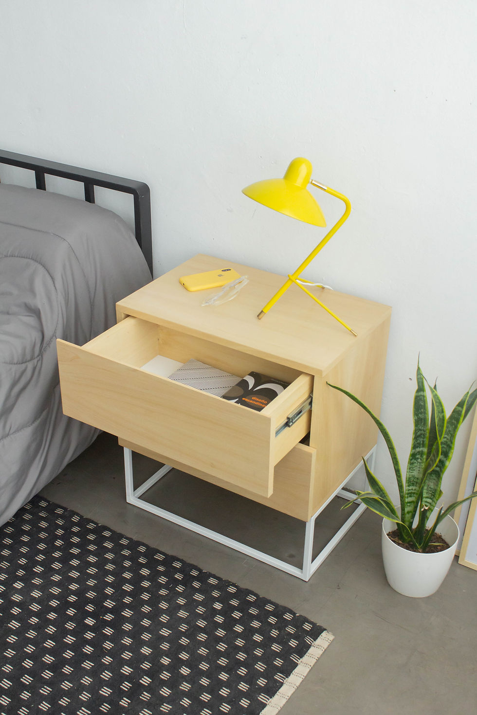 Miniatura: Mesa de luz Cubo  (L) 2 cajones