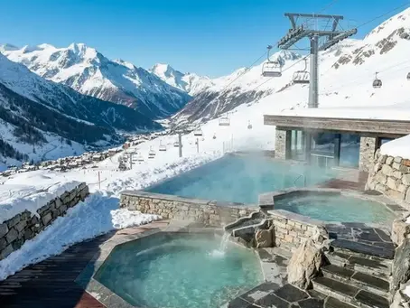 Bains thermaux en Valais : détente, bien-être et paysages alpins