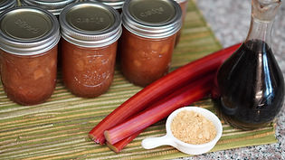 combines the bright tartness of rhubarb with warm ginger and smooth vanilla for a unique, beautifully balanced fruit spread.