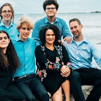 Copy of Leismer, Jeff, Jake and Finn_ Natasha Torry, Nadia Torry Morgan and Aidan Congleto