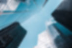 Hochhäuser - Symbol für erfolgreiche Geschäfte und finanzielle Stabilität durch Factoring. Entdecken Sie die führenden Factoring Unternehmen und Anbieter in Deutschland. Berechnen Sie Ihre Factoring Kosten und optimieren Sie Ihr Working Capital mit professioneller Beratung. Erfahren Sie mehr über den Working Capital Cashflow und die Berechnung des Working Capitals. Nutzen Sie die Vorteile des Fälligkeitsfactorings und entdecken Sie die Möglichkeiten von Leasing und Factoring. Vertrauen Sie auf renommierte Factoring Anbieter und Banken für eine maßgeschneiderte Lösung.