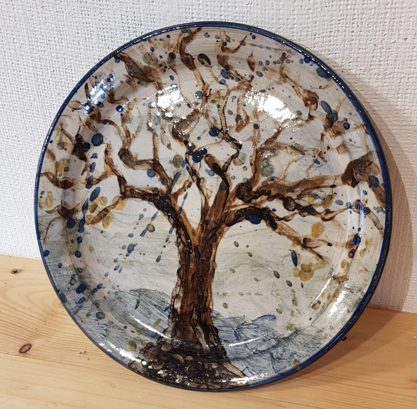 Winter tree plate