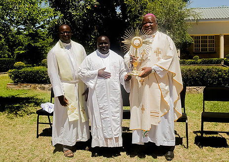 250724_ Monstrance General_Bishop Martin Mtumbuka of the Diocese of KARONGA (1).jpg