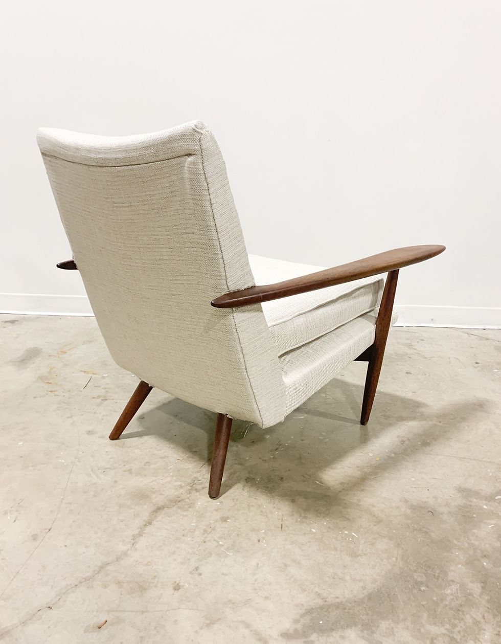 Thumbnail: George Nakashima for Widdicomb Lounge Chair