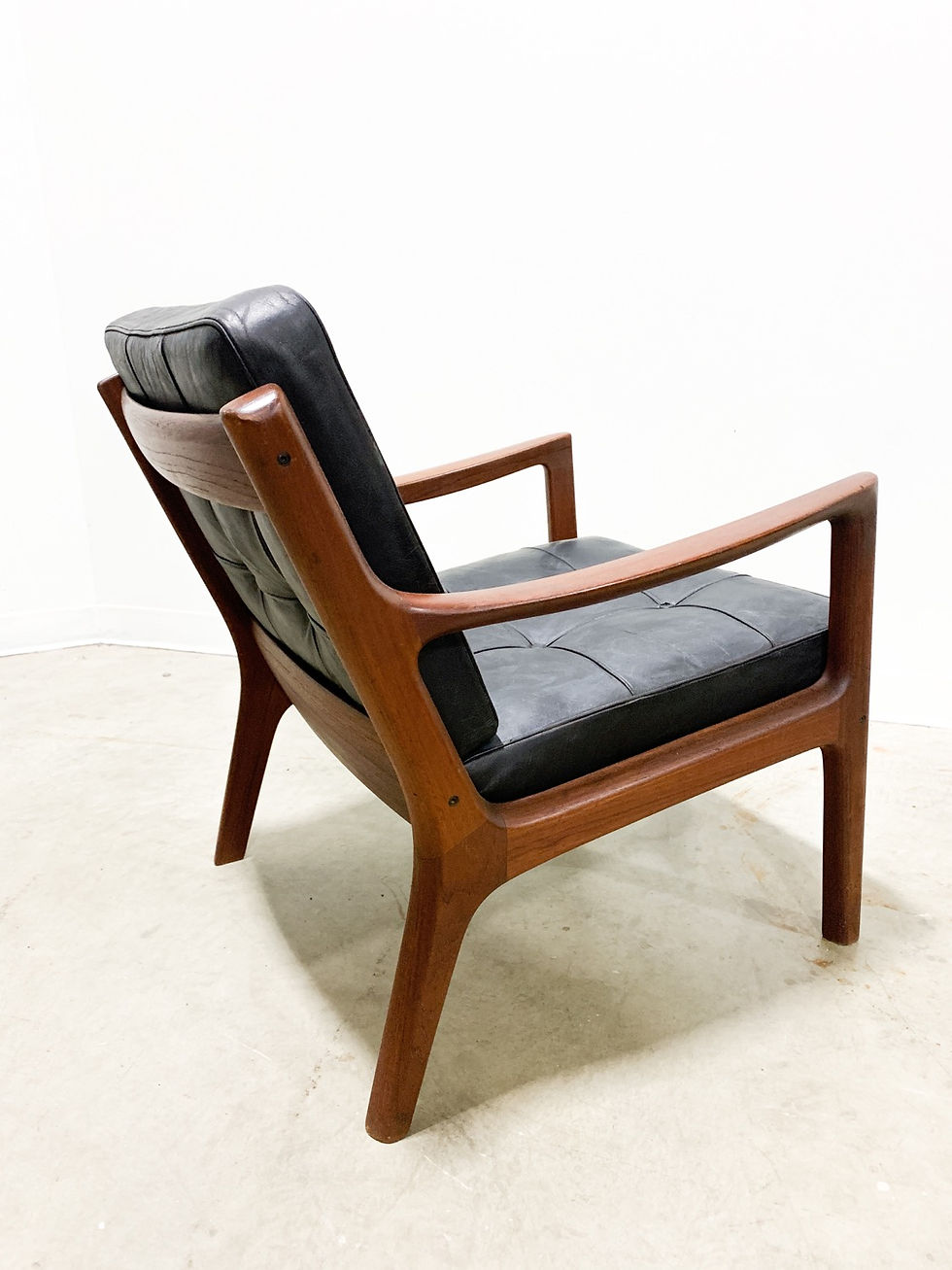 Ole Wanscher Teak Senator chair with leather cushions 