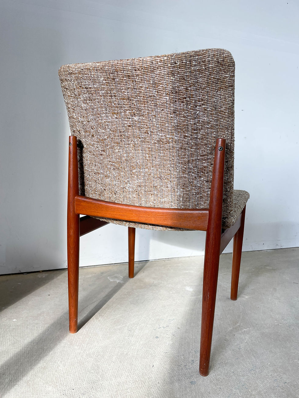 Thumbnail: Finn Juhl France and Son Model 191 dining chairs