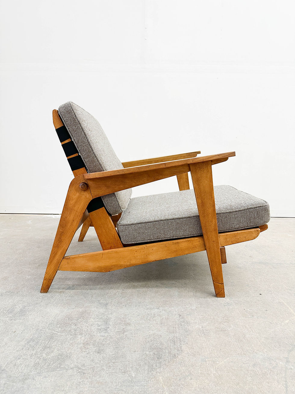 Thumbnail: Vintage Jens Risom Style Adjustable Lounge Chair