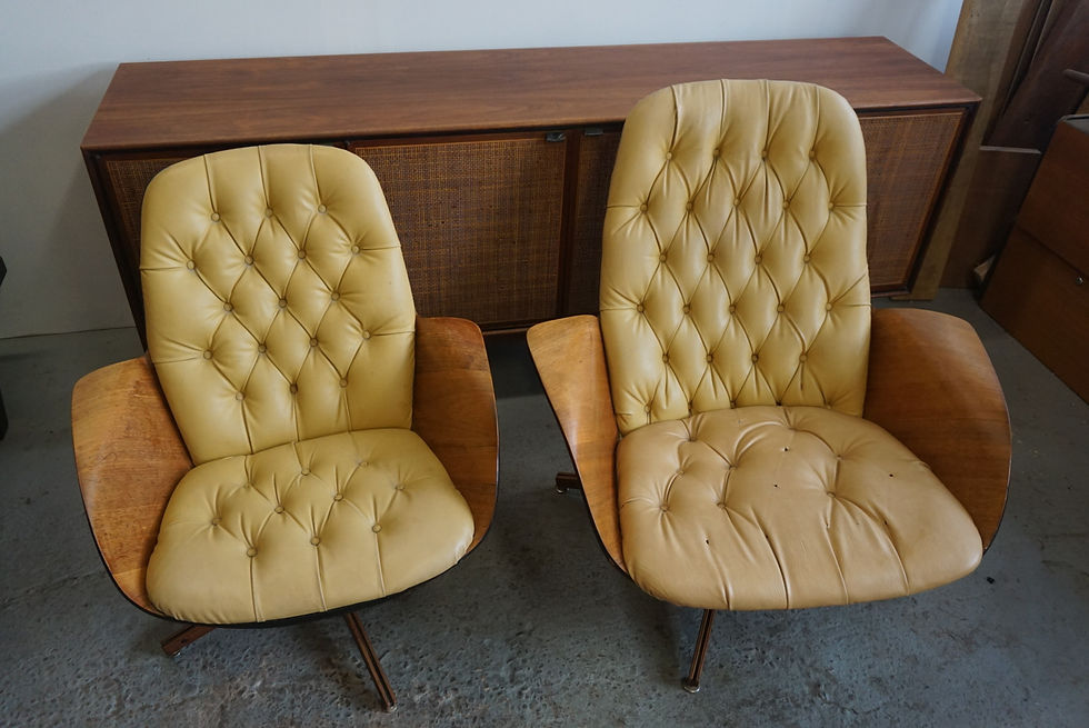 Thumbnail: Mr. & Mrs. Chair by George Mulhauser for Plycraft