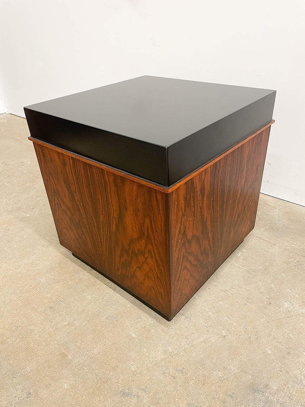 Thumbnail: Mid Century Modern Rosewood Pedestal or side table