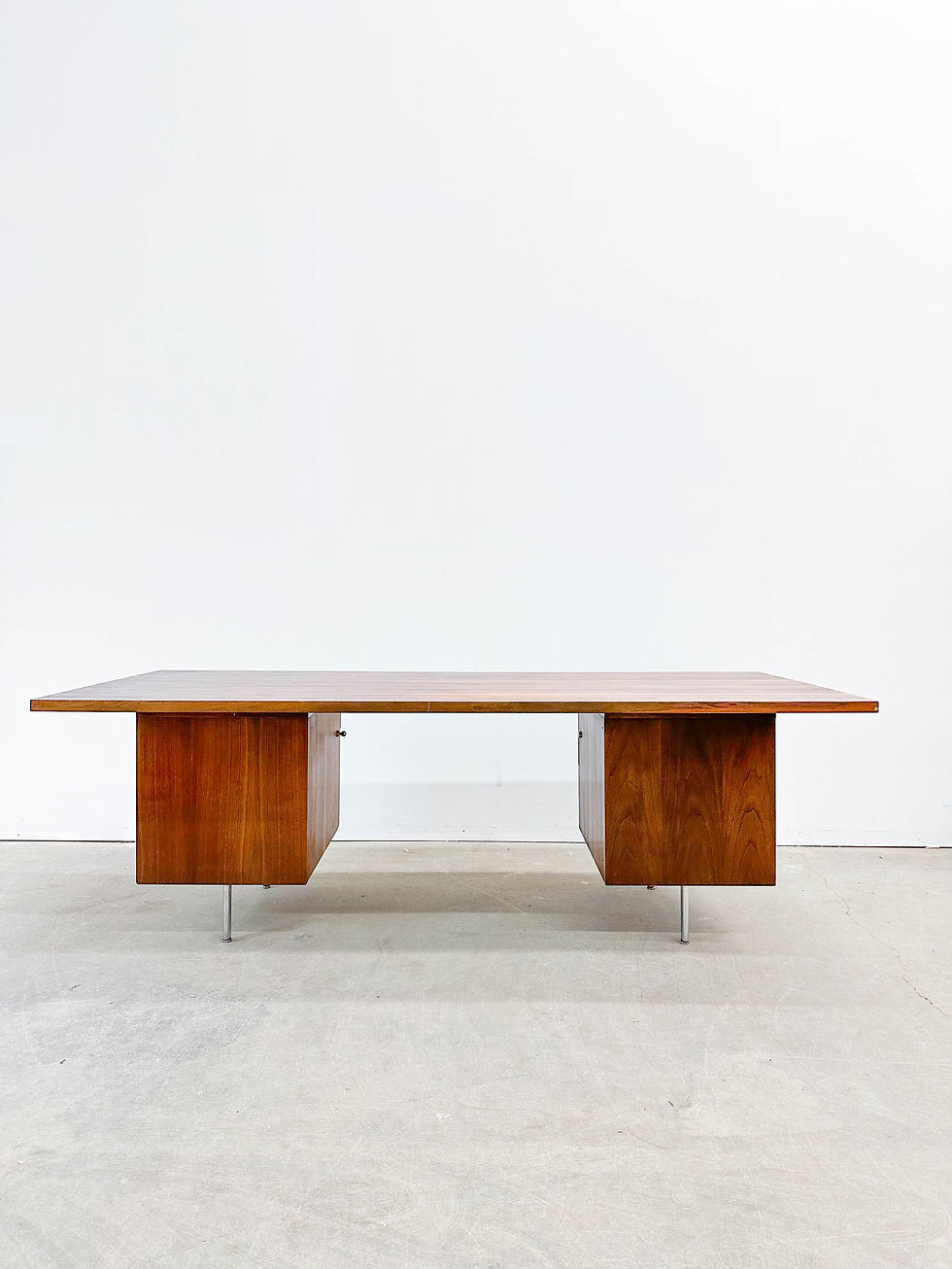 Thumbnail: George Nelson EOG desk for Herman Miller