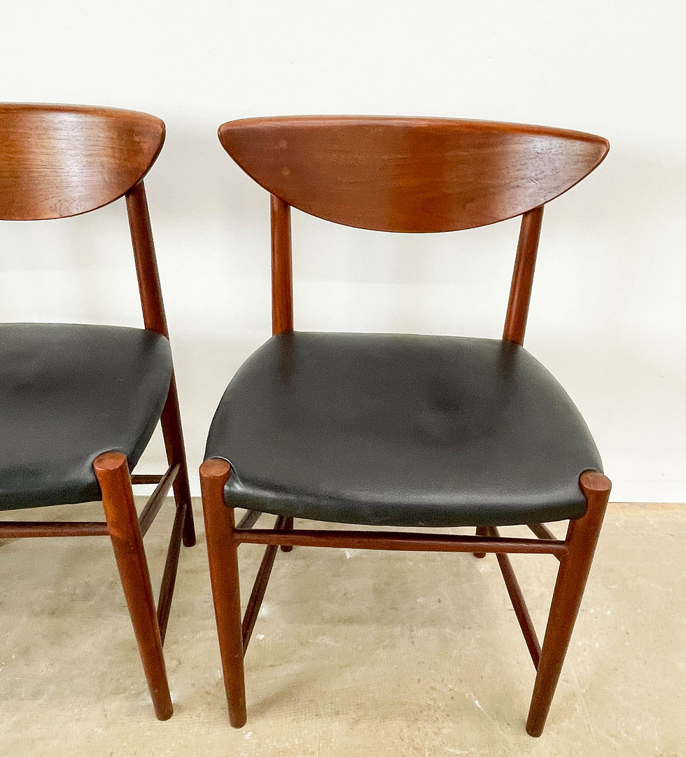 Thumbnail: Set of 4 Peter Hvidt Teak Dining Chairs