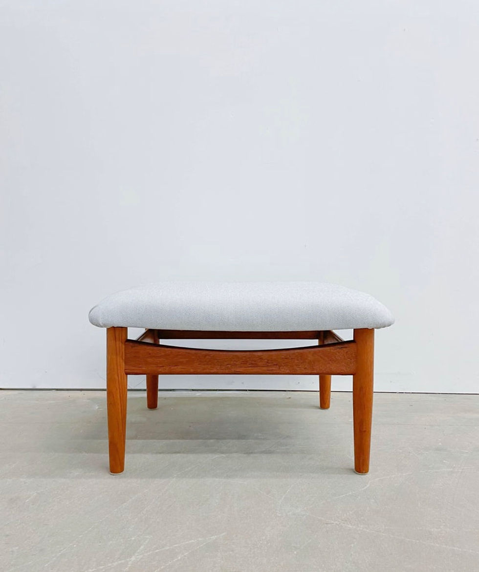 Thumbnail: Finn Juhl Japan Ottoman