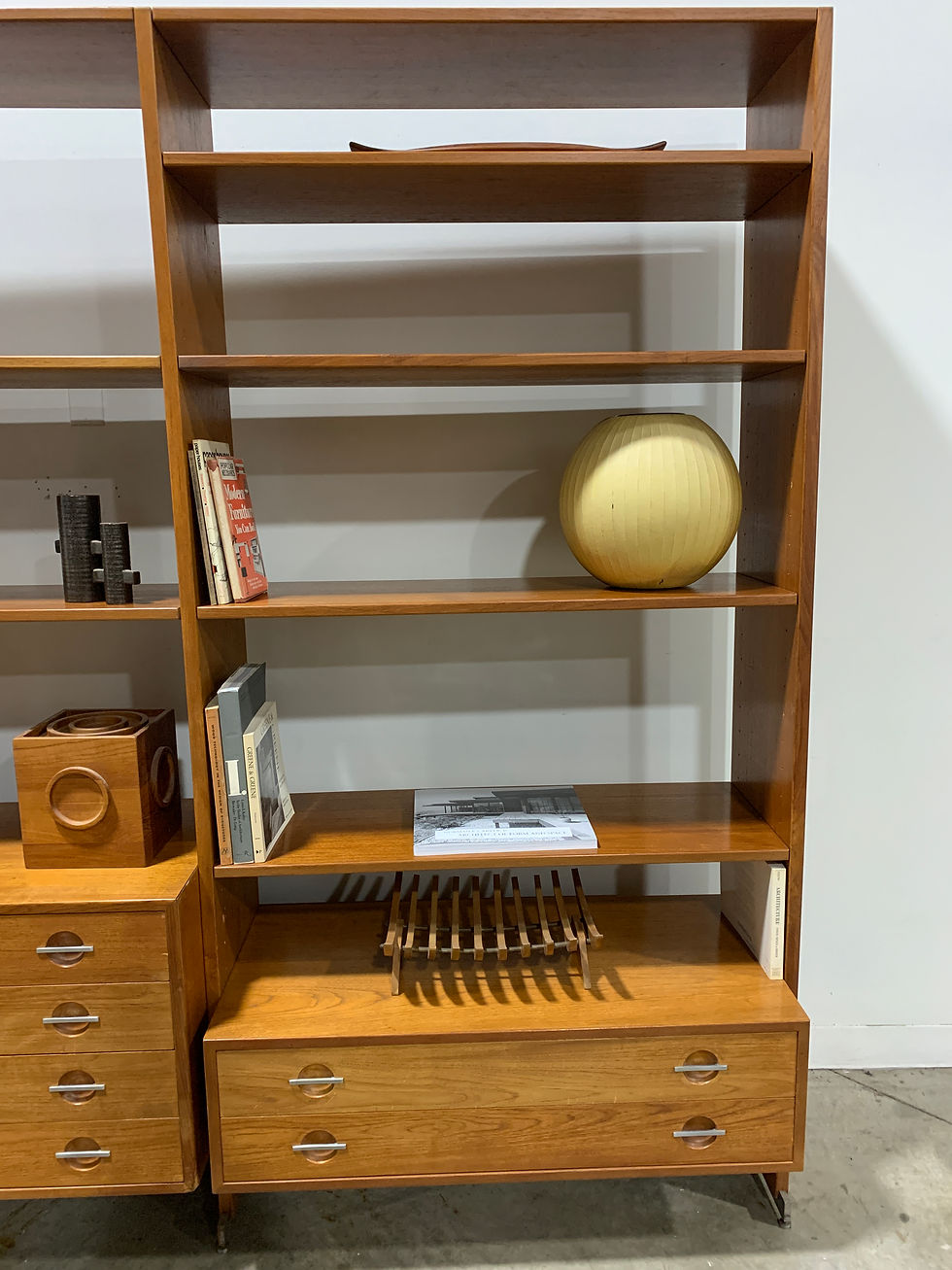 Thumbnail: Hans Wegner Ry Mobler RY-100 Storage system